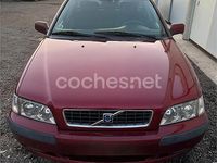 Usado Volvo V40 115 CV (84 kW) 2002 Granate Familiar
