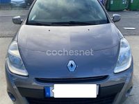 Usado Renault Clio II Authentique 70 CV (51 kW) 2010 Gris / plata Berlina
