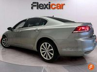 Usado VW Passat Advance 150 CV (110 kW) 2019 Gris Berlina