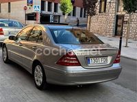 Usado Mercedes C220 Elegance 150 CV (110 kW) 2006 Gris / plata Berlina