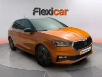 Usado Skoda Fabia Selection 116 CV (85 kW) 2025 Naranja Utilitario