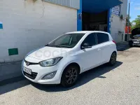 Usado Hyundai i20 85 CV (62 kW) 2014 Blanco Utilitario