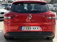 Usado Renault Clio IV LIMITED 90 CV (66 kW) 2019 Rojo Utilitario
