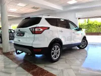Usado Ford Kuga Titanium 180 CV (132 kW) 2017 Blanco SUV