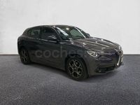 Usado Alfa Romeo Stelvio Ti 210 CV (154 kW) 2022 Gris / plata SUV