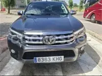 Usado Toyota HiLux 150 CV (110 kW) 2018 Gris / plata Pickup/Camioneta