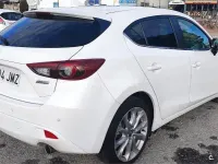 Usado Mazda 3 Luxury 120 CV (88 kW) 2016 Blanco Berlina