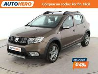 Usado Dacia Sandero Comfort 90 CV (66 kW) 2020 Gris Utilitario