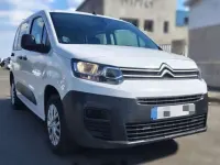 Usado Citroën Berlingo Live 102 CV (75 kW) 2023 Blanco Monovolumen