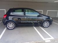 Usado Renault Clio II Privilege 105 CV (77 kW) 2005 Negro Berlina
