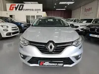 Usado Renault Mégane LIMITED 140 CV (102 kW) 2019 Gris / plata Berlina