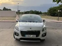 Usado Peugeot 3008 Allure 120 CV (88 kW) 2014 Blanco Familiar