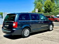 Usado Lancia Voyager Platinum 177 CV (130 kW) 2014 Azul Monovolumen