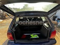 Usado VW Polo Conceptline 64 CV (47 kW) 2002 Azul Berlina