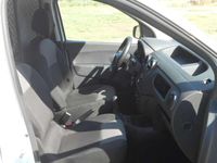 Usado Dacia Dokker Ambiance 102 CV (75 kW) 2019 Blanco Monovolumen