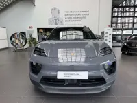Usado Porsche Macan 300 kW (408 CV) 2025 Gris SUV