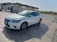Usado Lexus CT200h Executive Line 136 CV (100 kW) 2016 Blanco Berlina