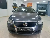 Usado VW Passat Highline 140 CV (102 kW) 2010 Gris / plata Familiar