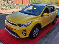 Usado Kia Stonic 100 CV (73 kW) 2022 Amarillo SUV