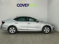 Usado Skoda Octavia Ambition 116 CV (85 kW) 2022 Gris / plata Berlina