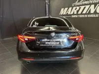 Usado Alfa Romeo Giulia Sprint 150 CV (110 kW) 2018 Negro Berlina