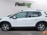 Usado Peugeot 2008 Allure 110 CV (80 kW) 2019 Blanco SUV