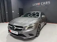Usado Mercedes CLA220 Urban 170 CV (125 kW) 2013 Gris / plata Berlina