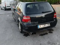 Usado VW Golf IV Highline 100 CV (73 kW) 2000 Negro Berlina