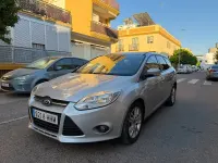 Usado Ford Focus Trend 115 CV (84 kW) 2012 Gris / plata Berlina