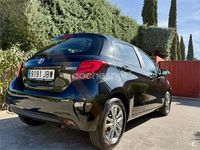 Usado Toyota Yaris Active 99 CV (72 kW) 2014 Negro Utilitario