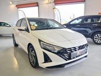 Usado Hyundai i20 101 CV (74 kW) 2025 Blanco Berlina