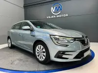 Usado Renault Mégane GrandTour Intens 115 CV (84 kW) 2021 Gris / plata Familiar