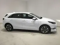 Usado Kia Ceed 101 CV (74 kW) 2025 Blanco Utilitario
