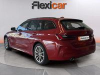 Usado BMW 318 150 CV (110 kW) 2023 Rojo Familiar