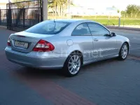 Usado Mercedes CLK320 Avantgarde 224 CV (164 kW) 2005 Gris / plata Coupe