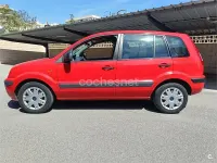 Usado Ford Fusion 80 CV (58 kW) 2012 Rojo Utilitario
