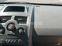 Usado Renault Mégane Dynamique 115 CV (84 kW) 2004 Azul Berlina