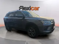 Usado SsangYong Korando 149 CV (109 kW) 2022 Gris
