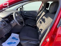 Usado Renault Clio IV LIMITED 90 CV (66 kW) 2018 Rojo Utilitario