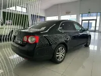 Usado VW Jetta Advance 140 CV (102 kW) 2007 Negro Berlina
