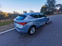 Usado Seat Leon Reference 110 CV (80 kW) 2021 Gris / plata Berlina
