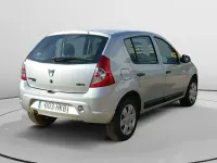 Usado Dacia Sandero 75 CV (55 kW) 2012 Gris Berlina