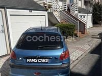 Usado Peugeot 206 110 CV (80 kW) 2002 Azul Berlina