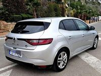 Usado Renault Mégane IV Bose Edition 116 HP (85 kW) 2018 Cinzento Citadino