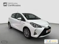 Usado Toyota Yaris Hybrid Advance 100 CV (73 kW) 2020 Blanco Berlina