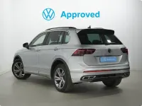 Usado VW Tiguan R-line 245 CV (180 kW) 2023 Plateado SUV