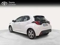 Usado Toyota Yaris Active 116 CV (85 kW) 2025 Blanco Utilitario