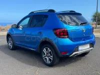 Usado Dacia Sandero Comfort 90 CV (66 kW) 2020 Azul Berlina