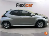 Usado Toyota Yaris Edition 125 CV (91 kW) 2022 Gris Utilitario