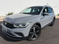 Usado VW Tiguan Life 150 CV (110 kW) 2021 Gris / plata SUV